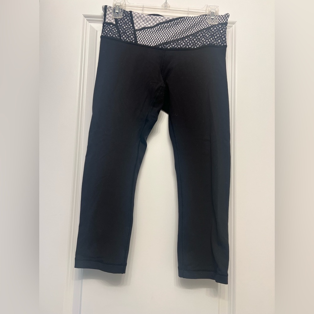 Lululemon cropped leggings size 6